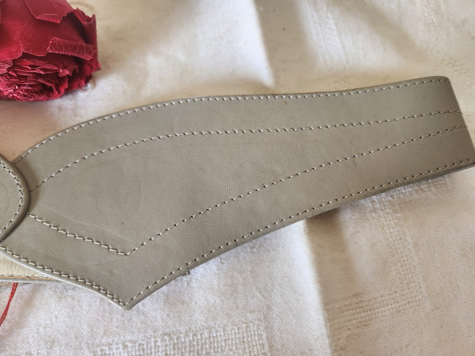 Ceinture ancienne vintage grise large  69 cm à 70 cm A4