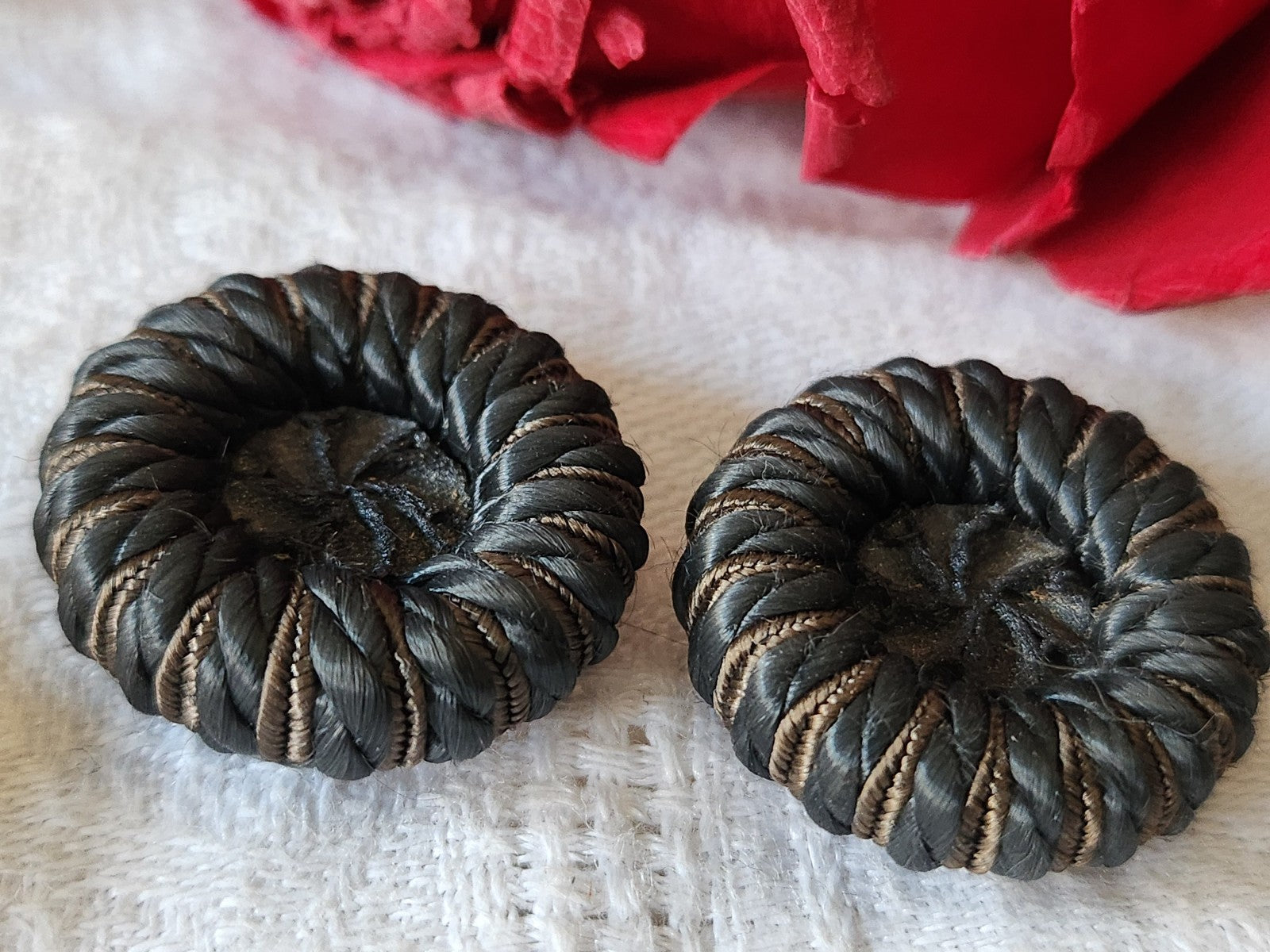 Duo boutons vintage en  passementerie gris marron résine 2,4  cm G15E