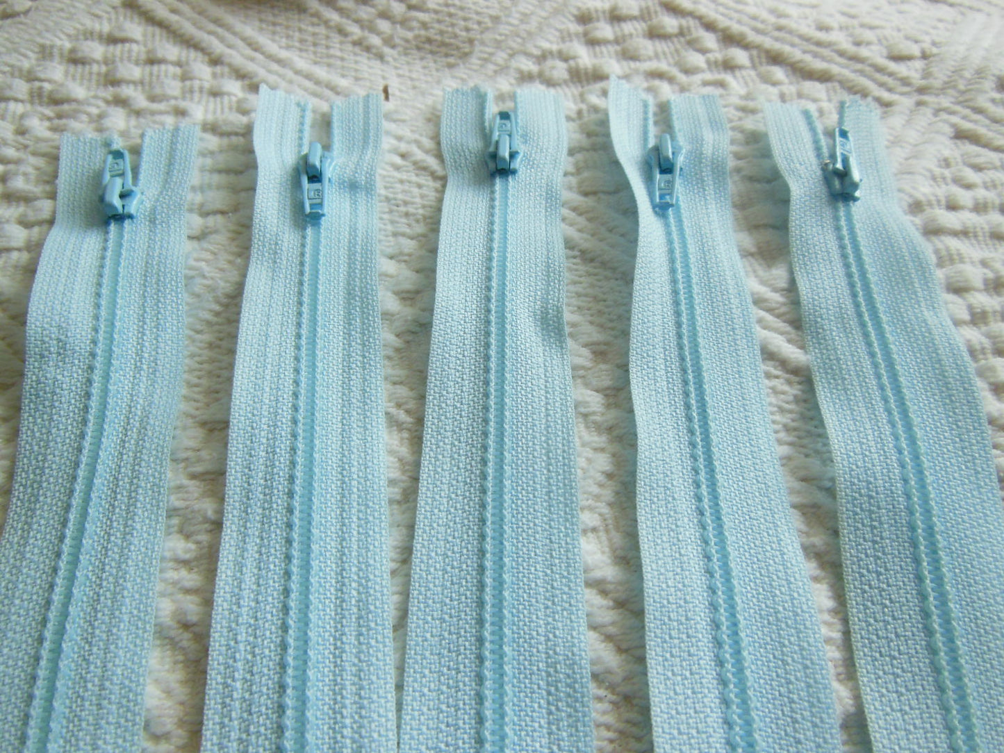 Lot  5 fermeture éclair 20 cm bleu clair  non séparable A65  creation pochette