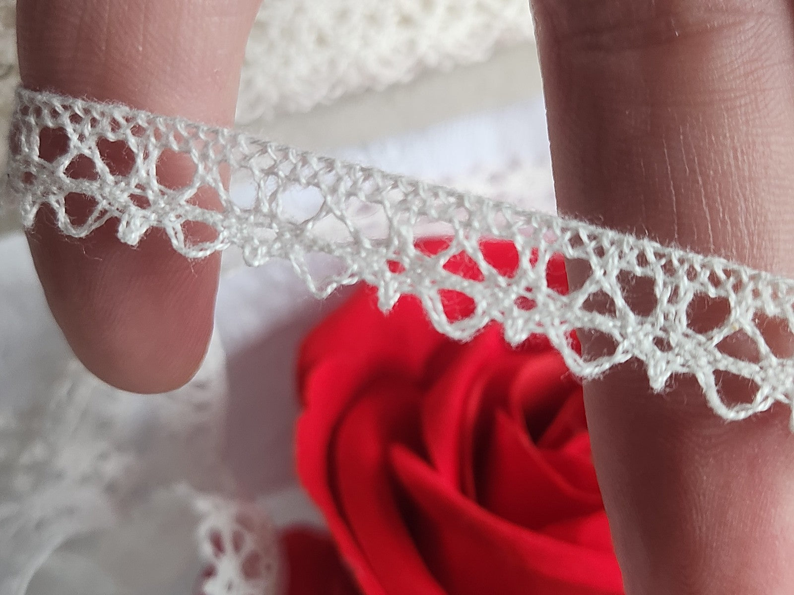 Dentelle vintage blanc blanche   coton 5 métres sur 1 cm A1