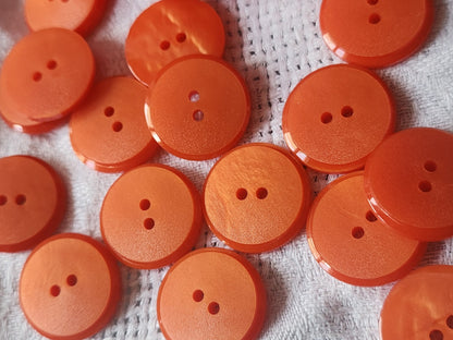 Lot 14 boutons vintage rorange à trous 2 cm ref 5598