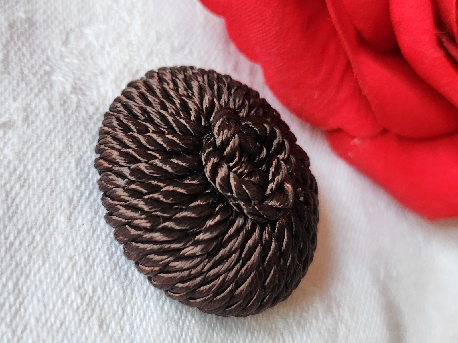 Enorme bouton ancien en  passementerie marron vintage pied 3,2 cm D4N