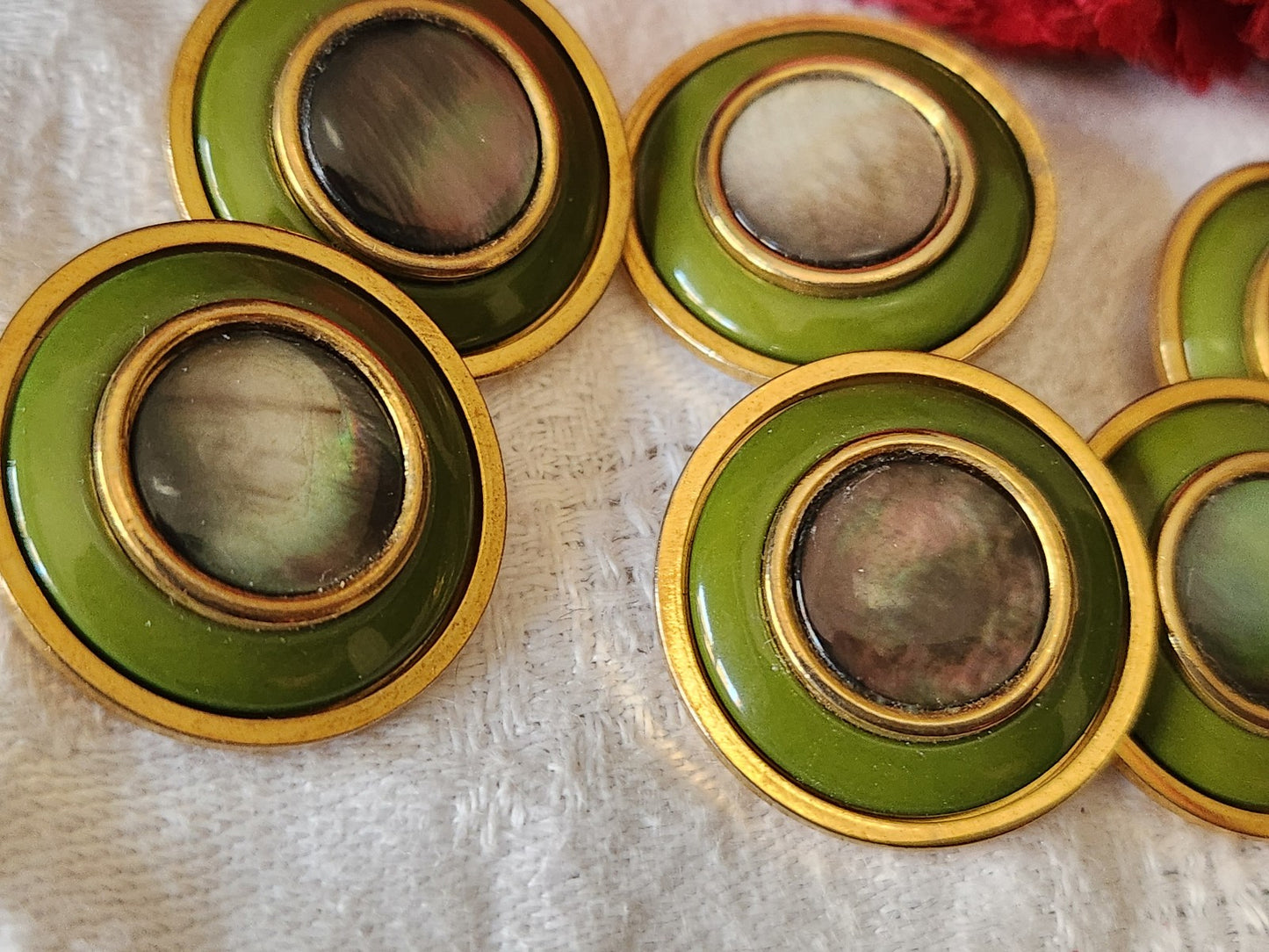 Lot 6 boutons anciens en metal coeur en nacre vert 2,4 cm ref 3359