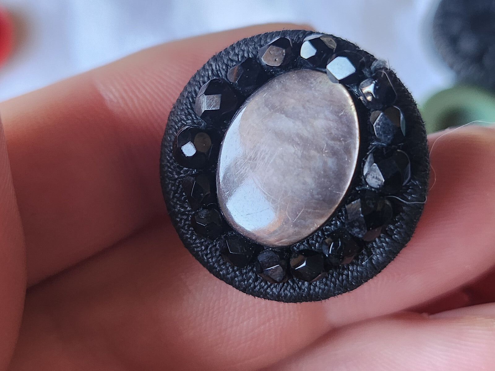 Bouton vintage en nacre collection passemnetrie perlé  2,6 cm D17G