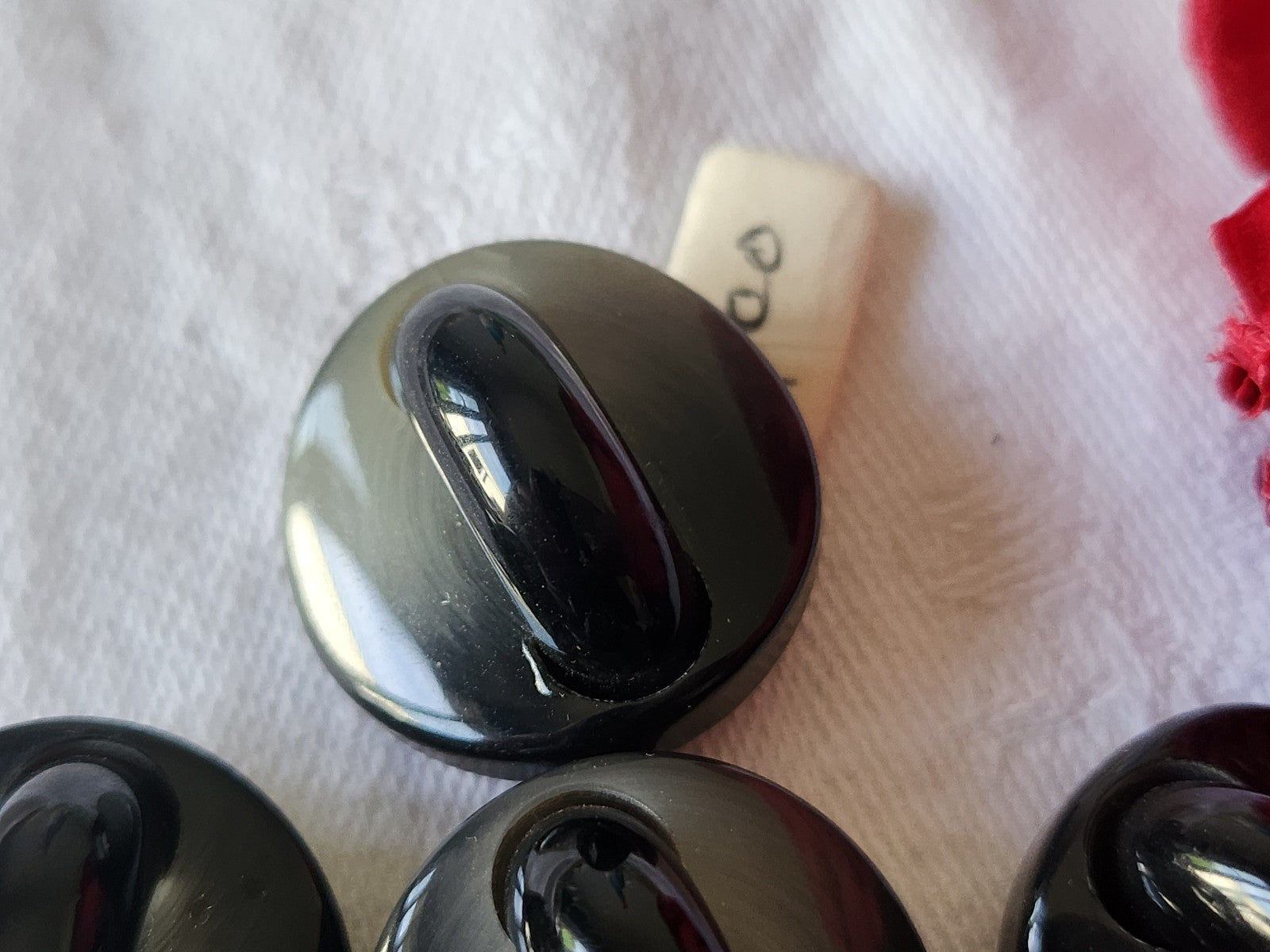 Lot 6 superbes boutons vintage anse noir haute pied 2,2 cm ref 3749