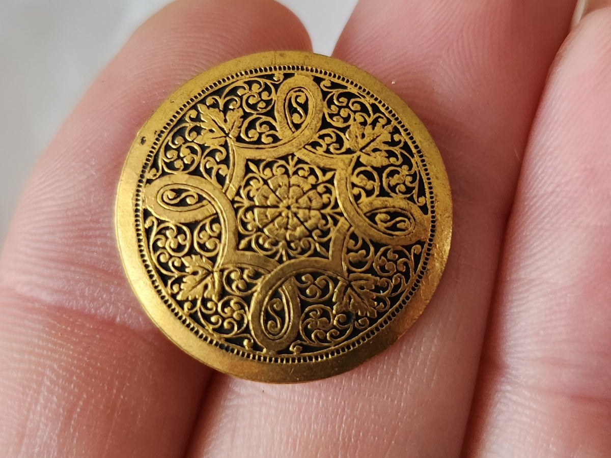 Collection  bouton ancien en métal doré motif 2,3 cm ou 23 mm pied G18D