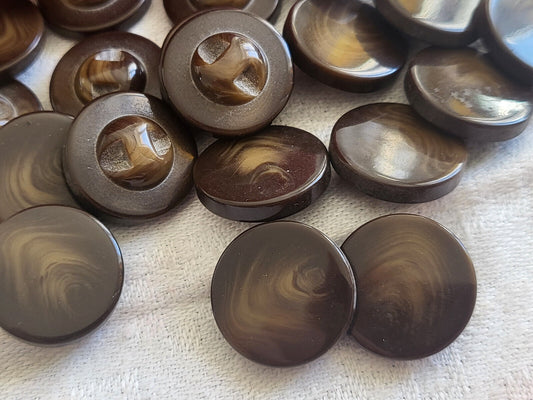 lot 9 boutons vintage marron effet corne pied épais 1,7 cm ref 2854