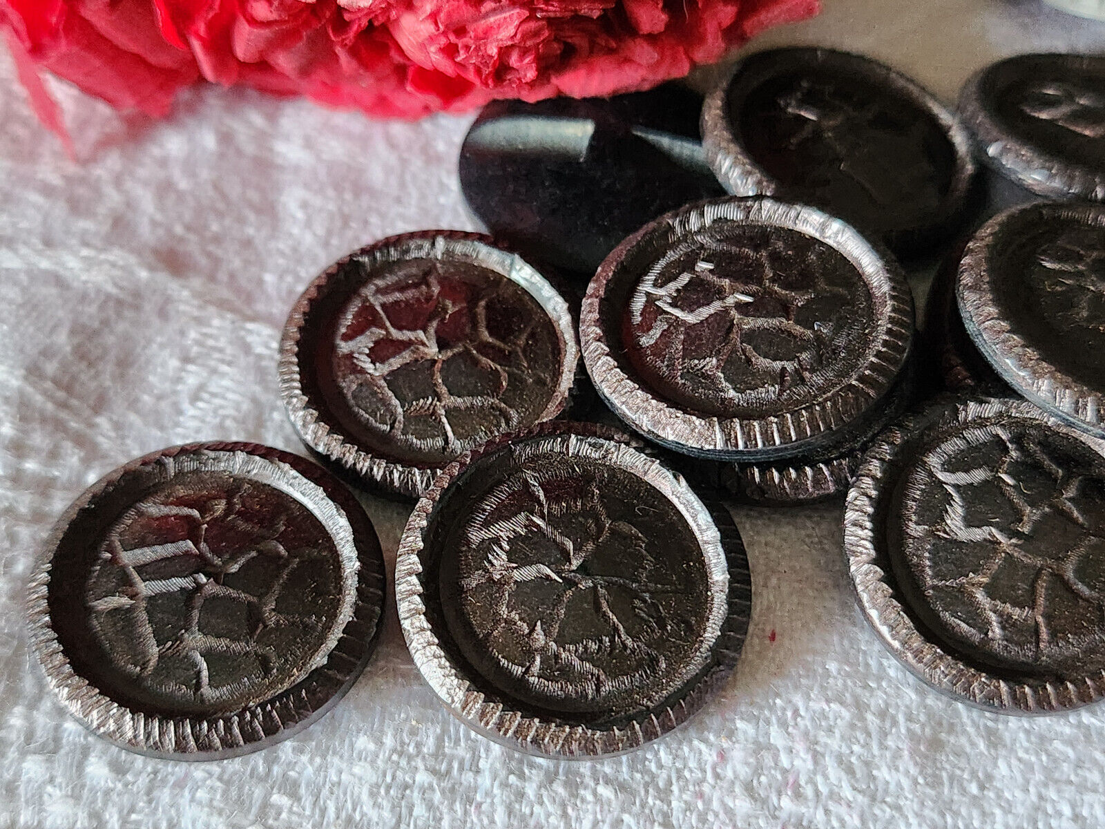 Lot 6 boutons vintage marron effet reptile 2,2 cm pied ref 5256