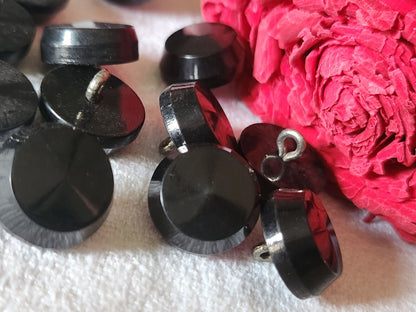 Lot 12 boutons vintage noir à pied metal argenté 1,5 cm ref 4745