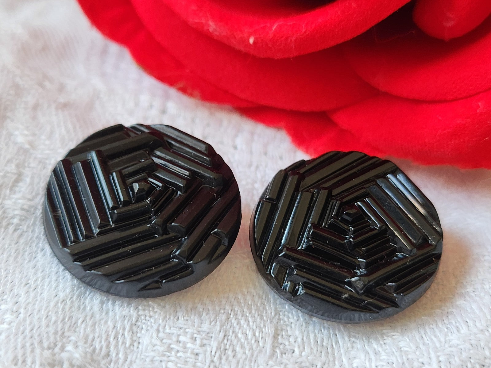 Duo boutons anciens en verre noir mat et lumineux 2,2 cm D19I