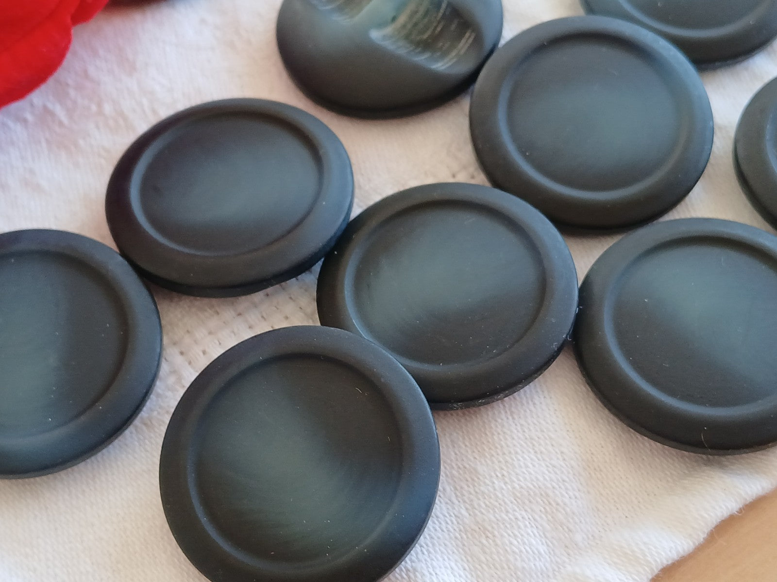 Lot 6 énormes boutons vintage bleu mat  XXL à pied 3,3 cm 33 mm ref 6476