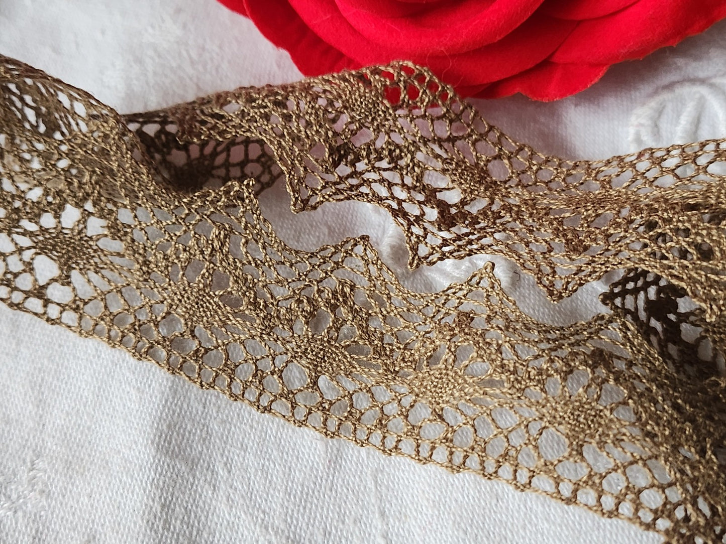 Dentelle vintage marron  coton 3 métres sur 3 cm A6