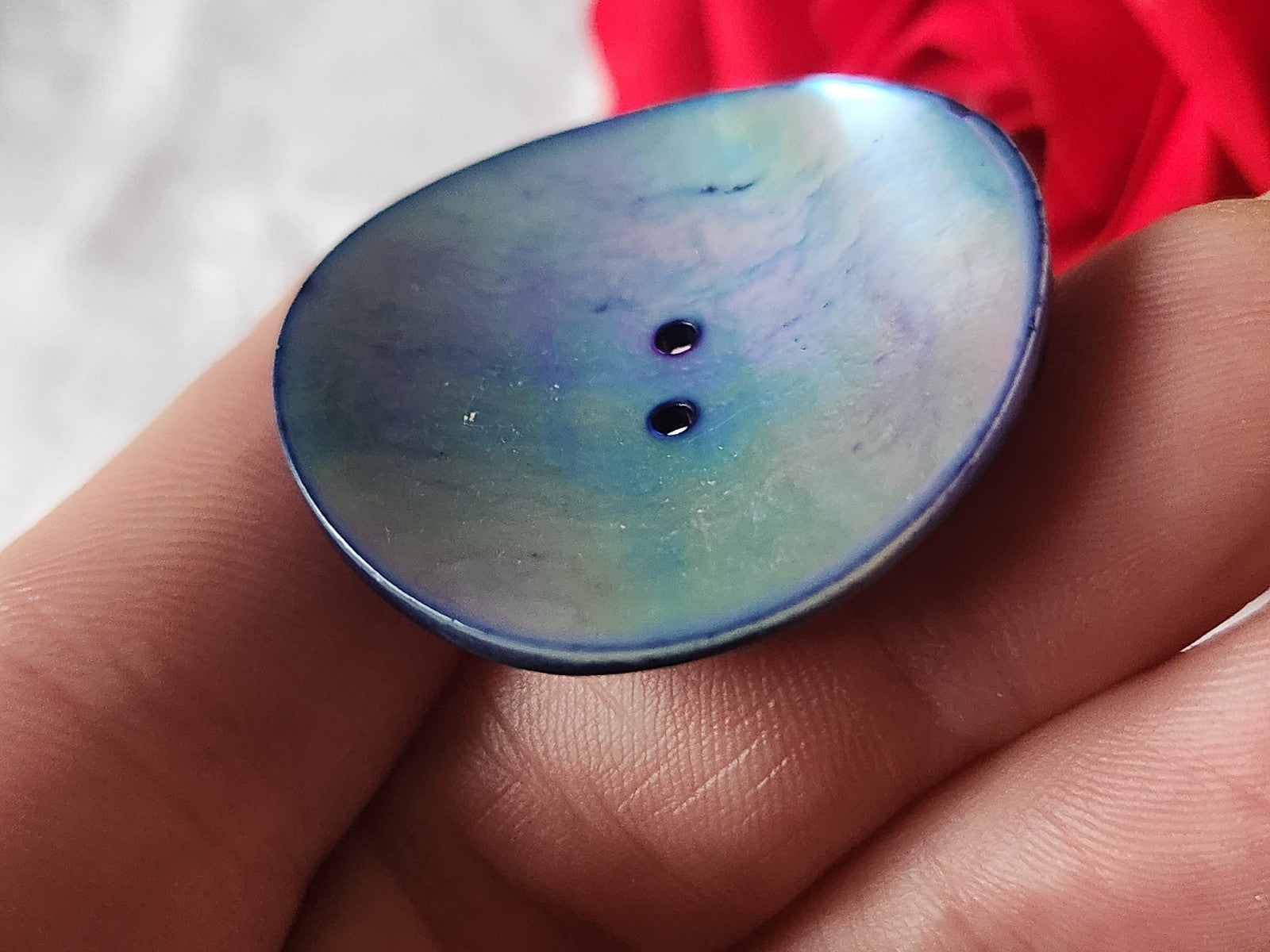 Enorme bouton vintage en nacre bleu incurvé 3,6 cm G14S