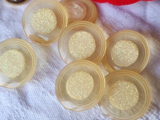 Lot 6 boutons vintage jaune paillette à pied 2,2 cm  ref 3905