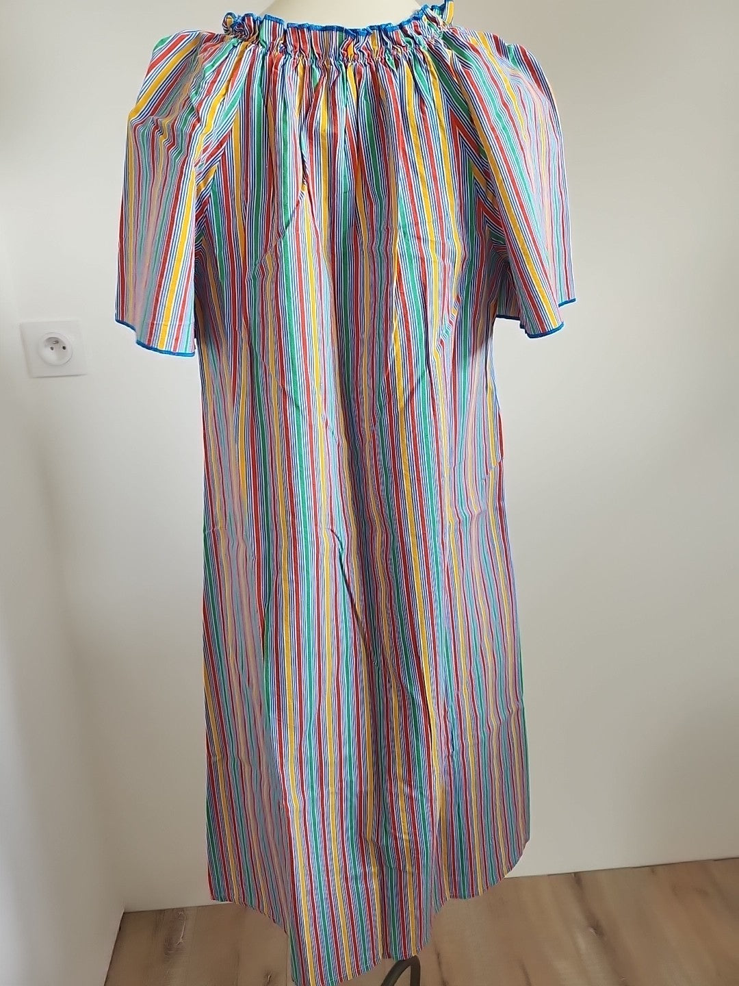 Pur vintage robe ancienne coton imprimé rouge jaune vert  38 ref portant