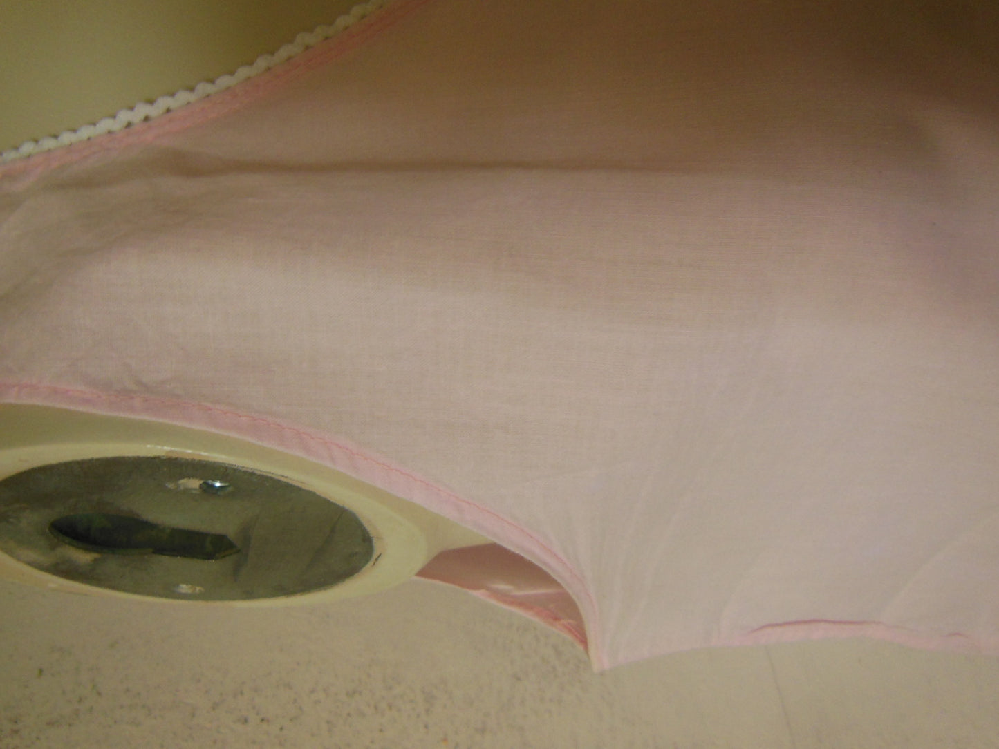Chemise de nuit vintage rose  broderie dentelle à nettoyer B3