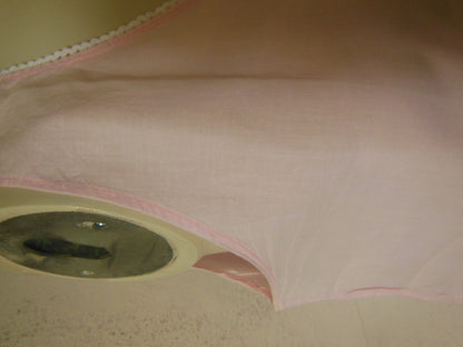 Chemise de nuit vintage rose  broderie dentelle à nettoyer B3