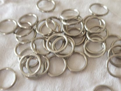 Lot 36 anneaux vintage metal argenté mercerie diamètre 1,6 cm T3