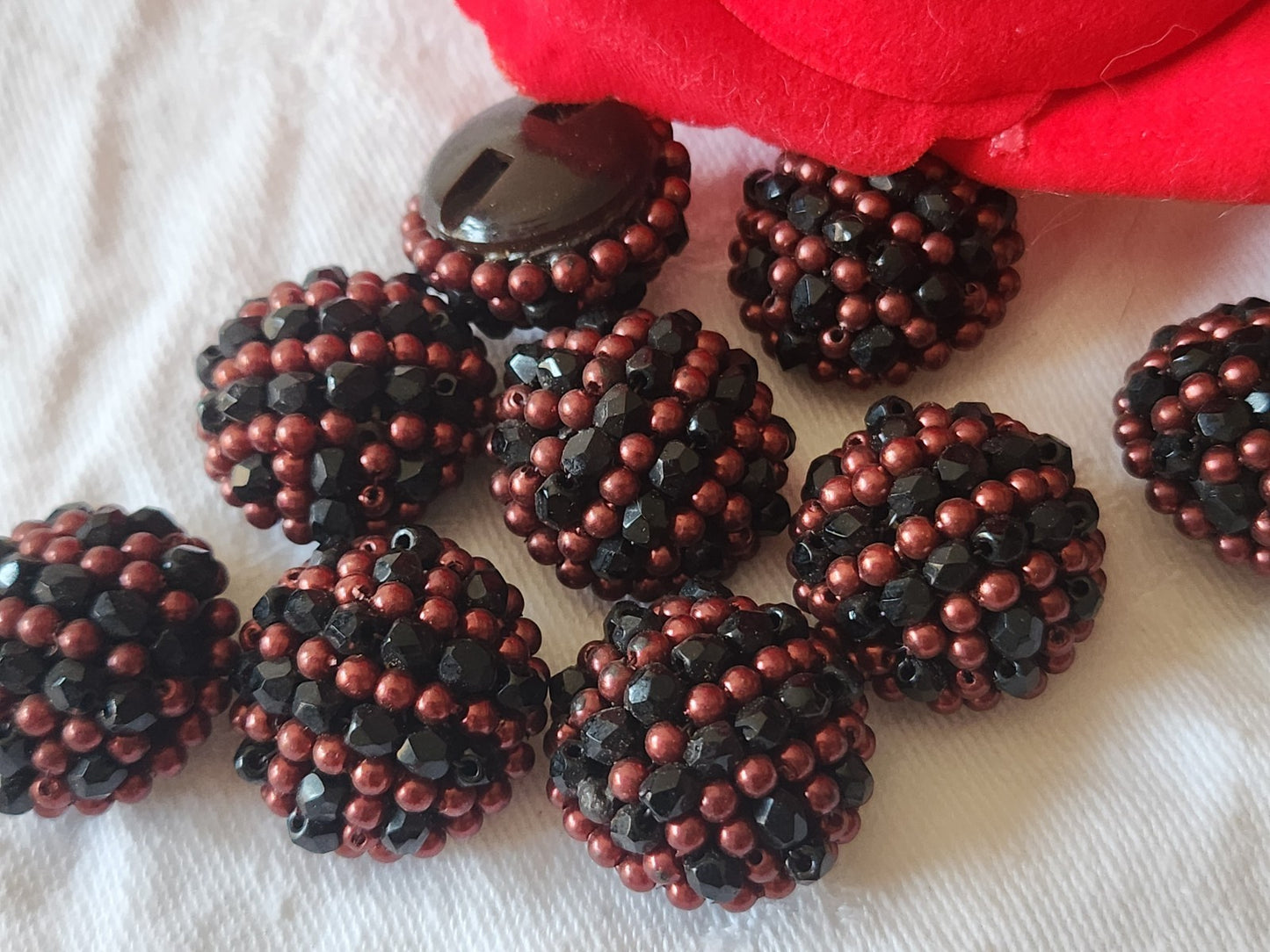 Lot  6 boutons vintage parurier perle en verre bombé  2,1 cm  pied ref 6028