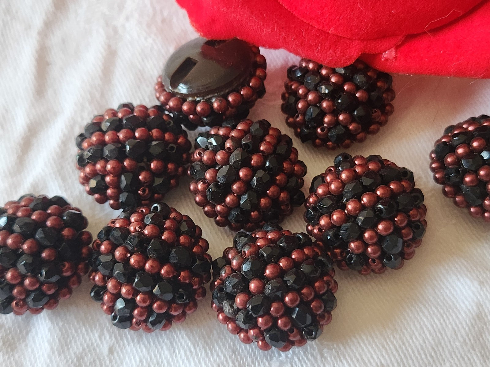 Lot  6 boutons vintage parurier perle en verre bombé  2,1 cm  pied ref 6028