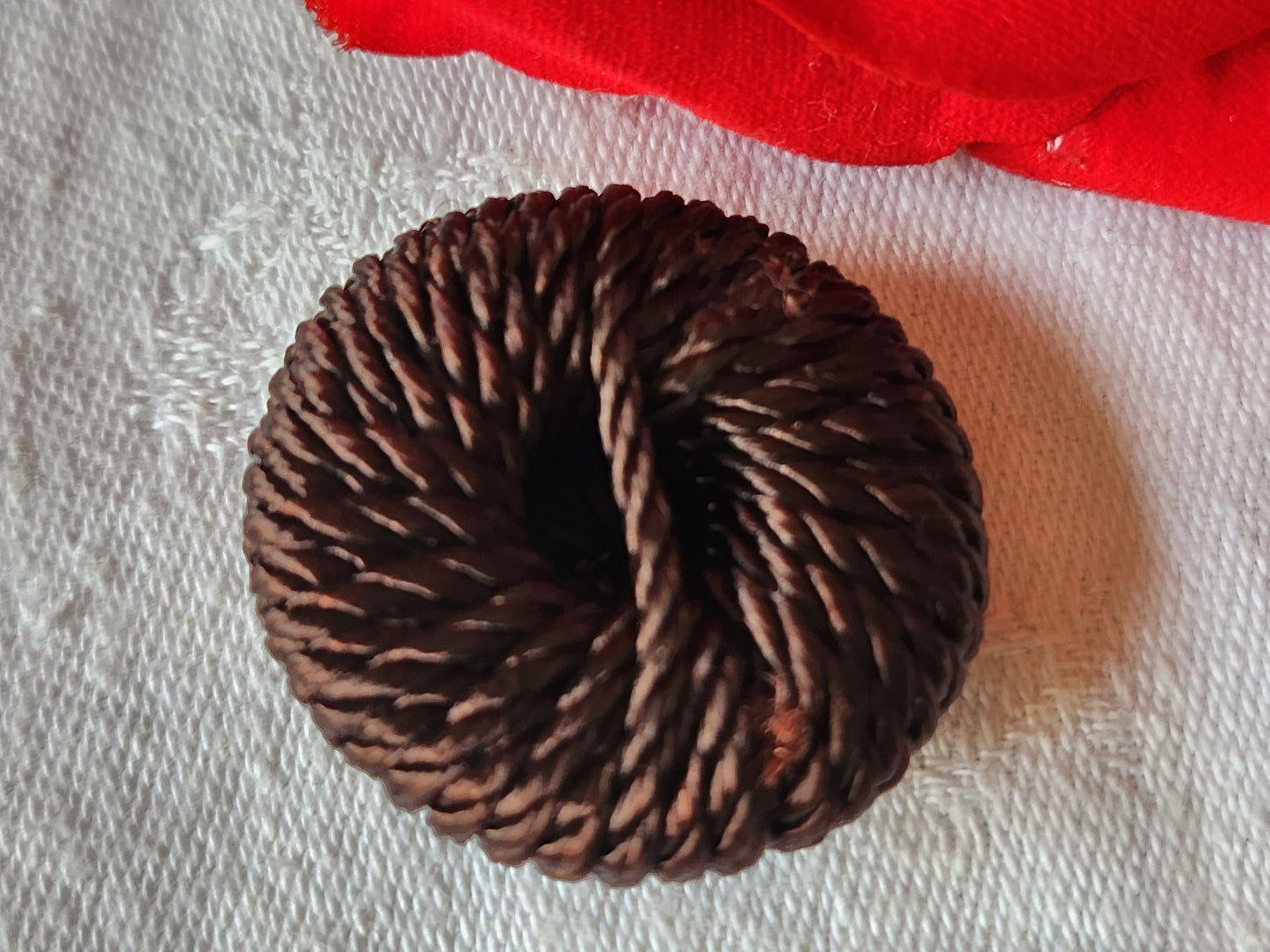 Enorme bouton ancien en  passementerie marron vintage pied 3,2 cm D4N
