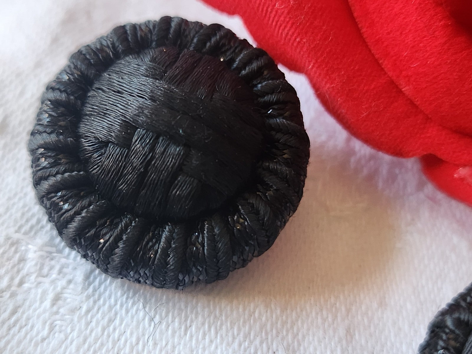 Ancien bouton en passementerie noir gros pied metal 2,7 cm ref 2756
