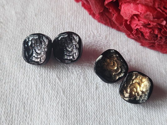 Lot 4 mini  boutons anciens en verre 0,9 cm sur 1 cm G12E