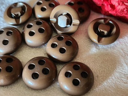 Lot 12 boutons vintage, marron imitation trou mais pied 1,7 cm ref  5360