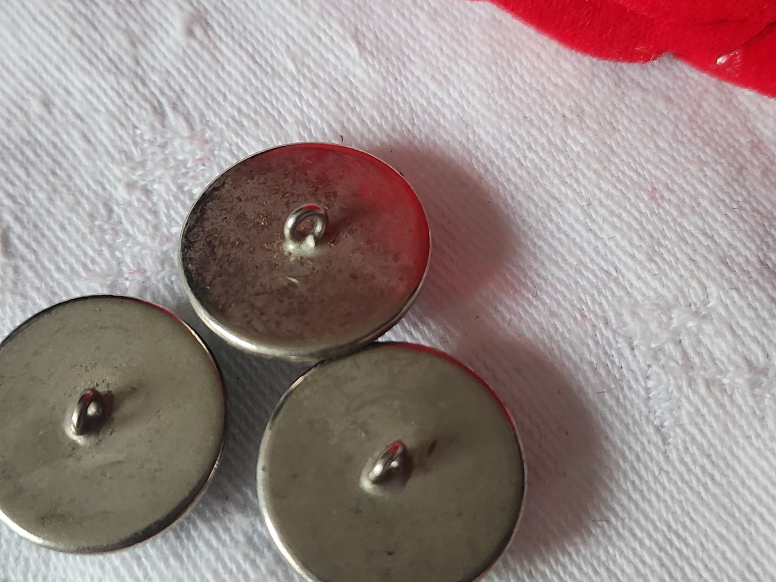 Trio  boutons vintage en métal argenté bombé bleu ancien 1,8 cm D6M