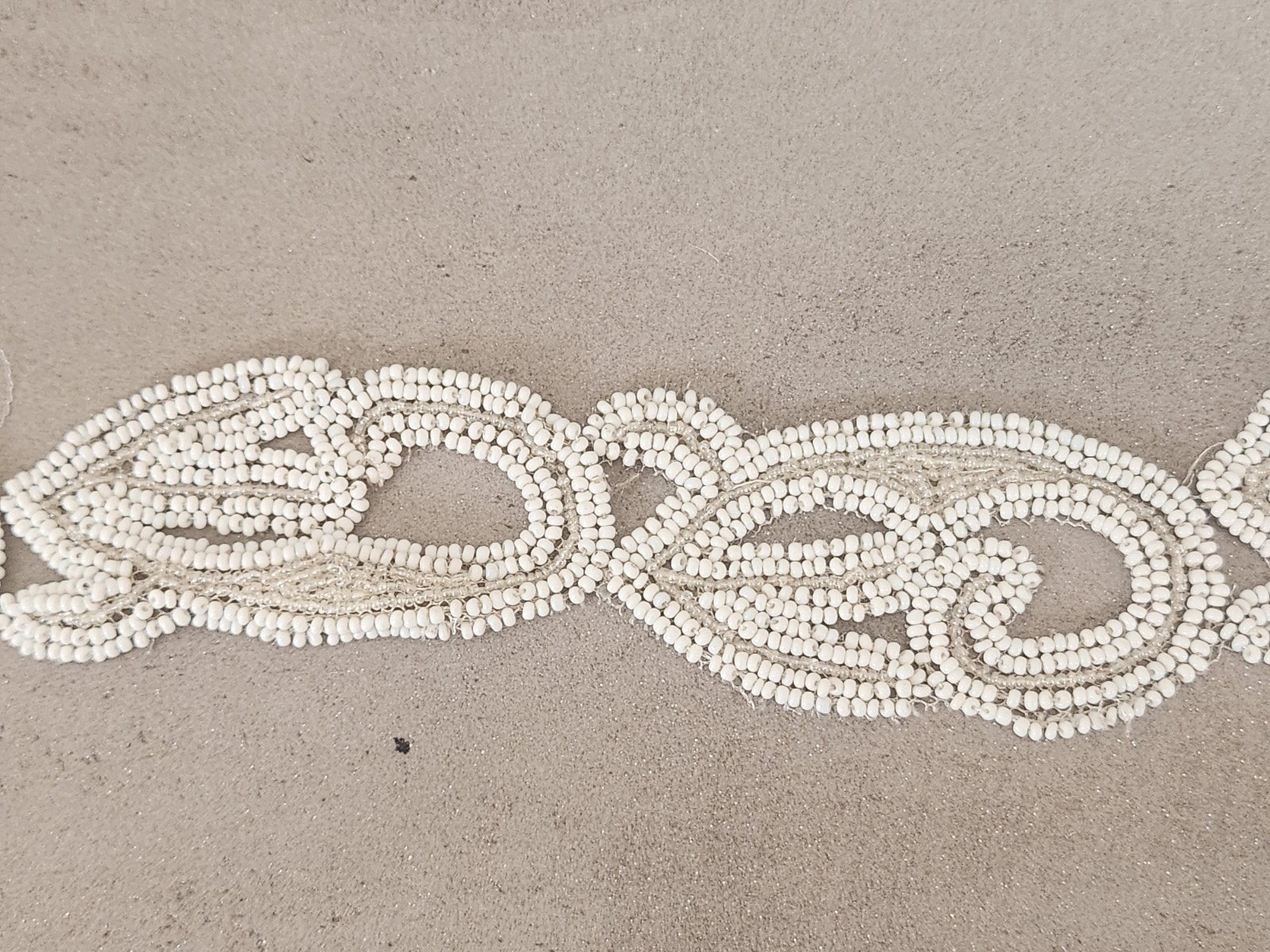 Dentelle ancienne style jais blanc année folle perlé galon fait main 81 cm T9
