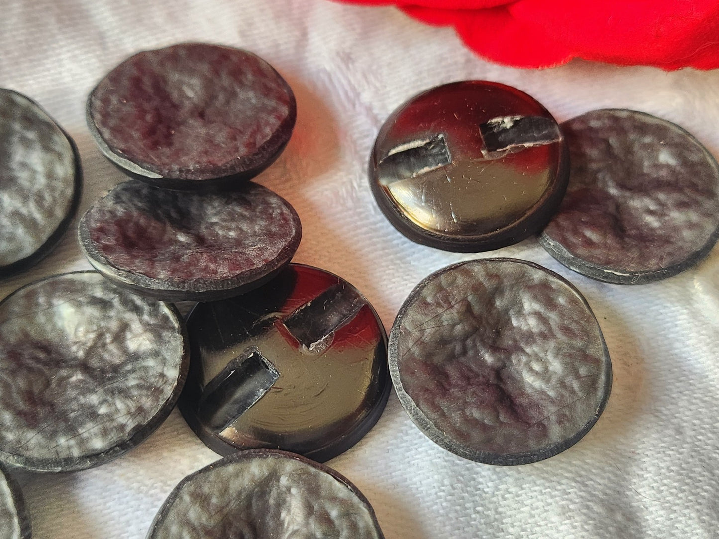 Lot 6 boutons vintage  pied gris camaieu 2,2 cm ref 5040