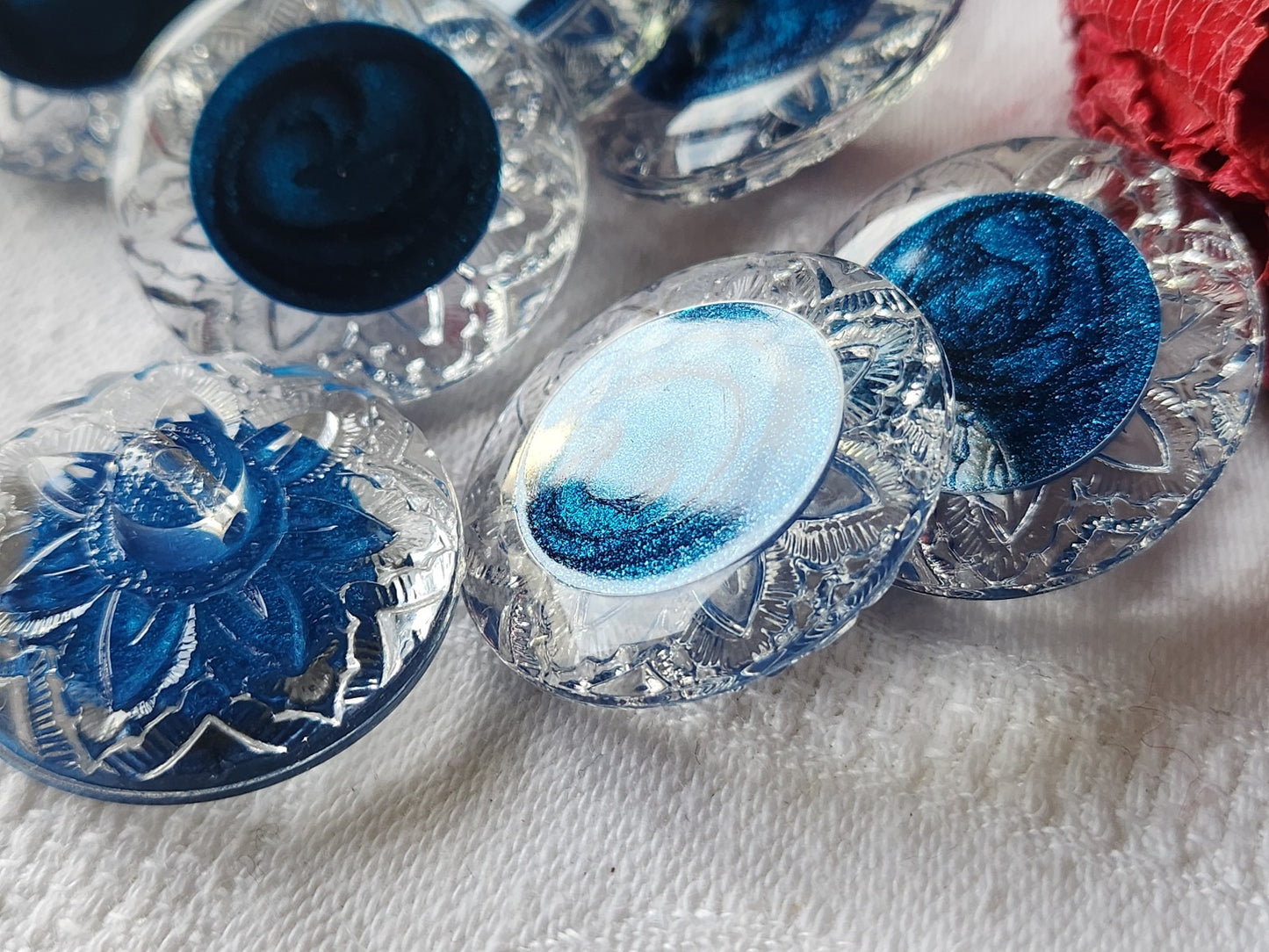 Lot 6 gros boutons vintage coeur bleu scintillant transparent 2,8 cm ref 3660