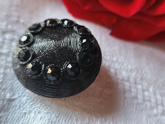 Bouton vintage parurier collection resine strass noir bijoux  2,6 cm ref 1856