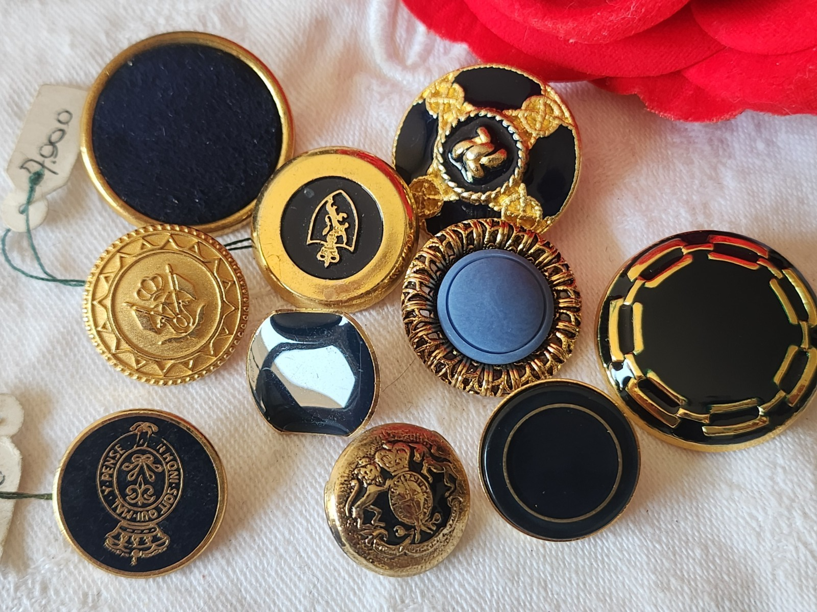 Lot 10 boutons vintage en métal doré bleu 1,7 à 2,8 cm ref 6036