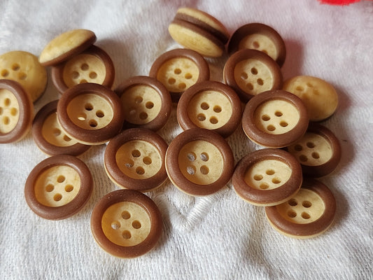 Lot 21 petits boutons vintage  marron beigé 1,3 cm trou ref 5901