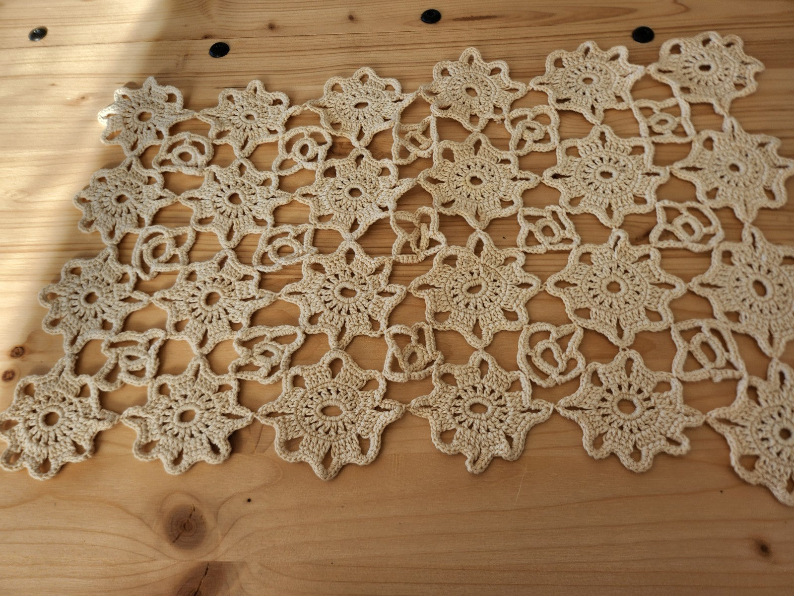 Ancien napperon broderie crochet aéré 28,5 cm sur 46 cm B8