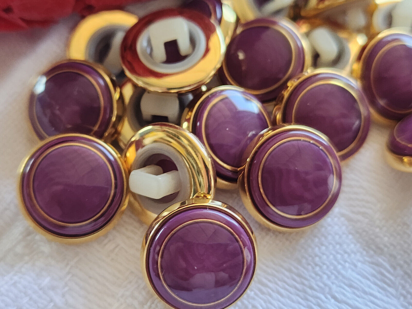Lot 9 boutons vintage violet doré metal pied plastique 1,3 cm ref 886