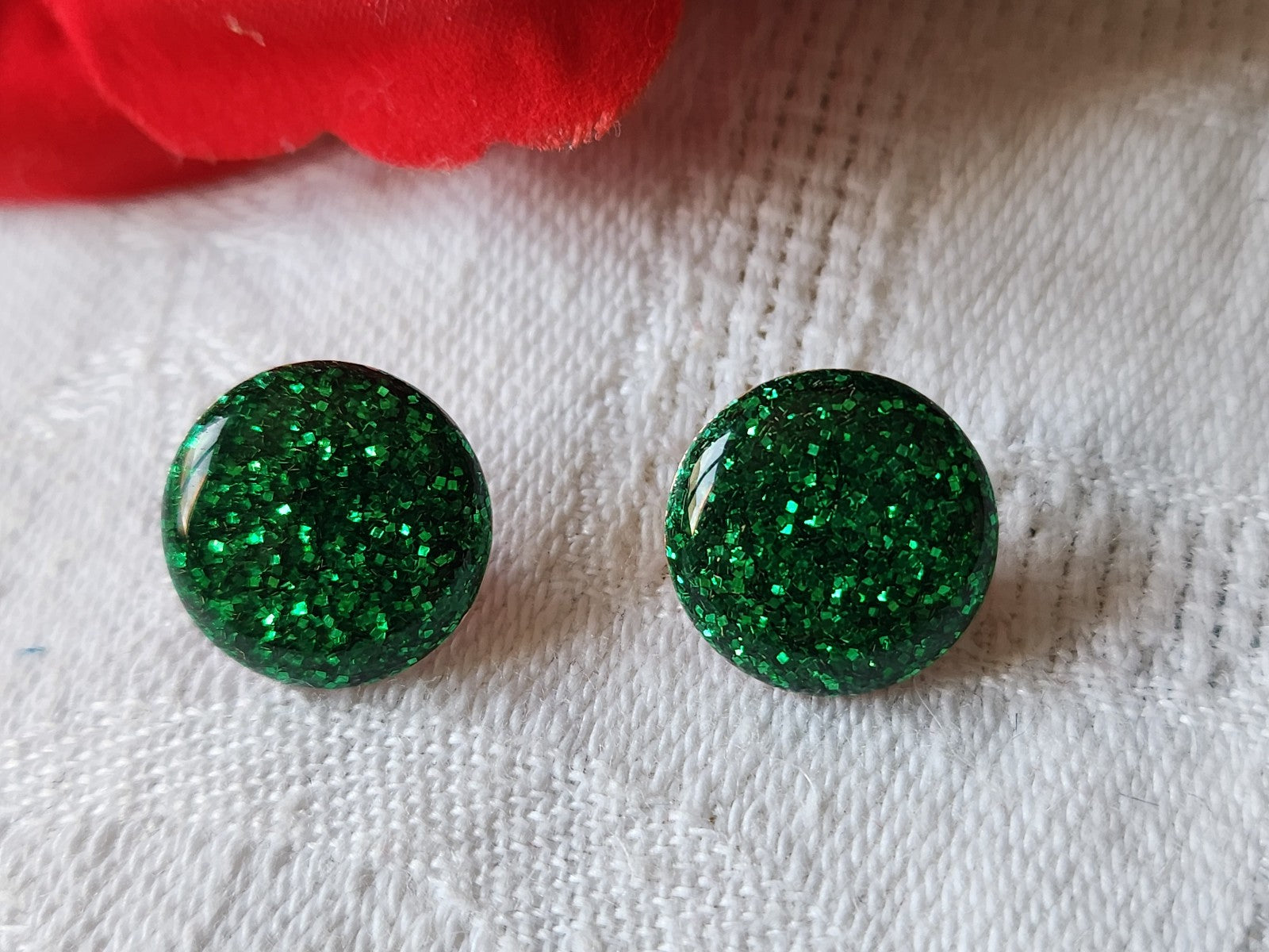 Duo boutons vintage en métal emaille paillette vert bijoux superbe 1,3 cm D4E