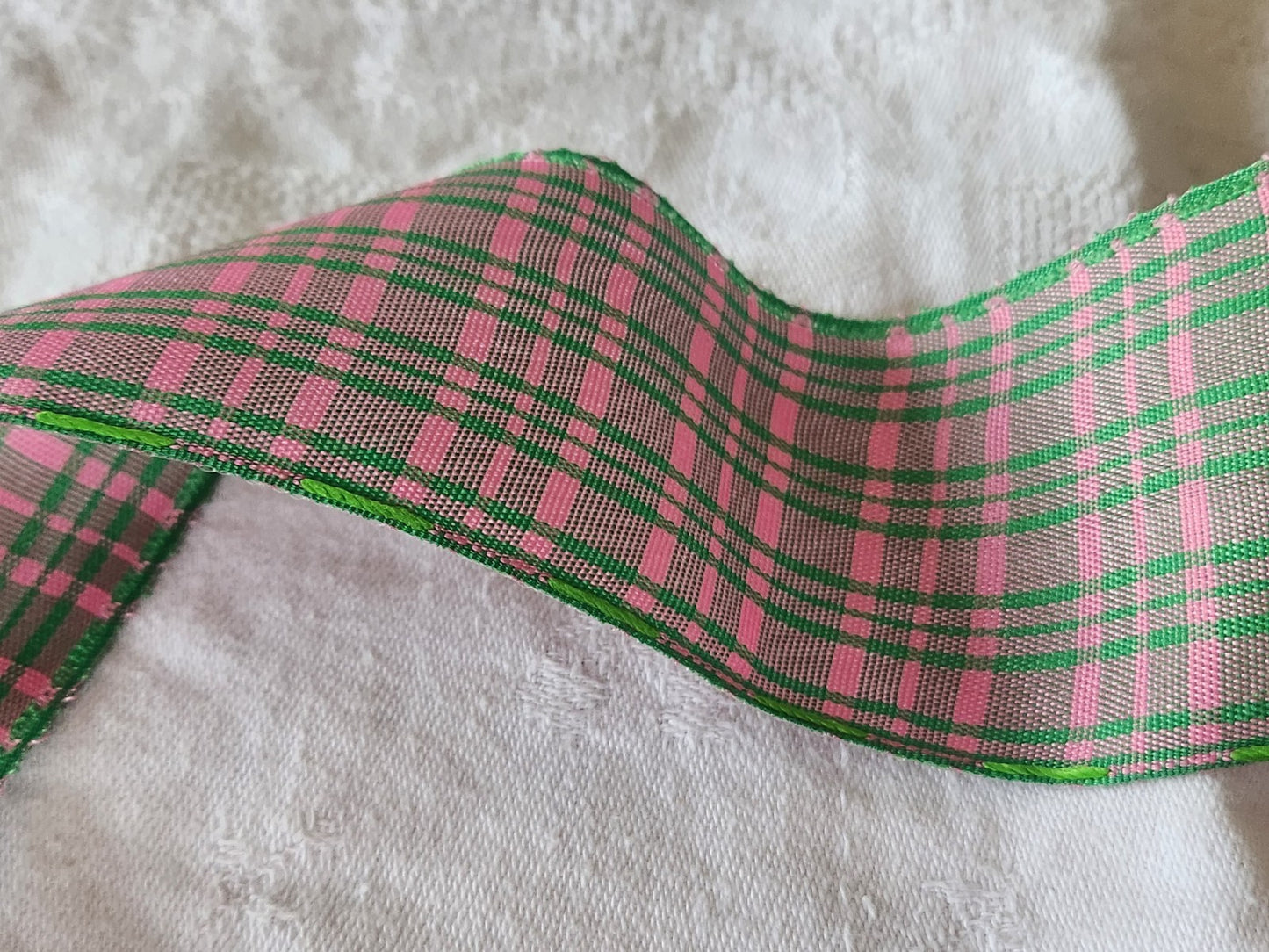 Ancien large ruban rose vert large 2 mètres sur 5,2  cm A5