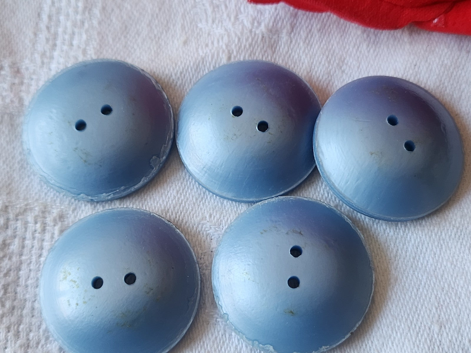 Lot 5  boutons anciens  vintage recouvert de tissu  2,7 cm bleu ref 2642