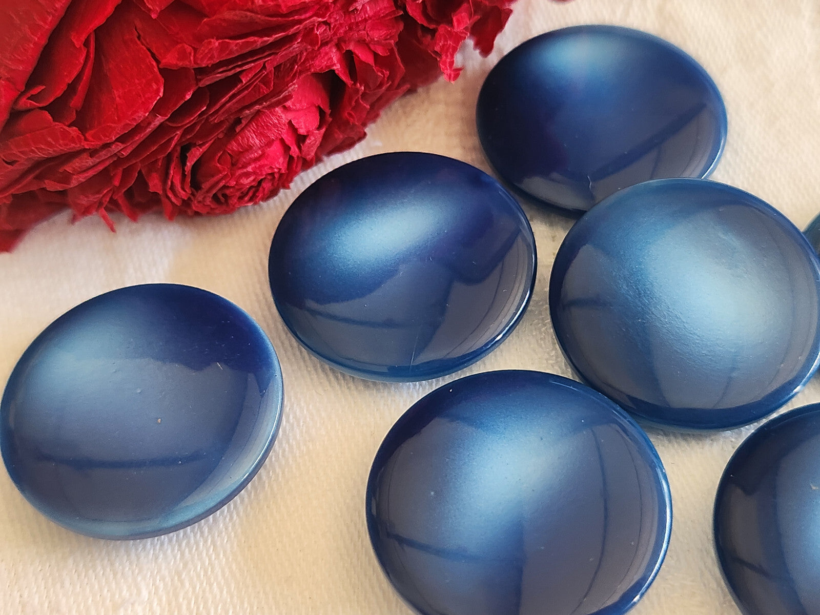 Lot 6 gros  boutons vintage bleu  camaieu à pied lisse  2,7 cm ref 891