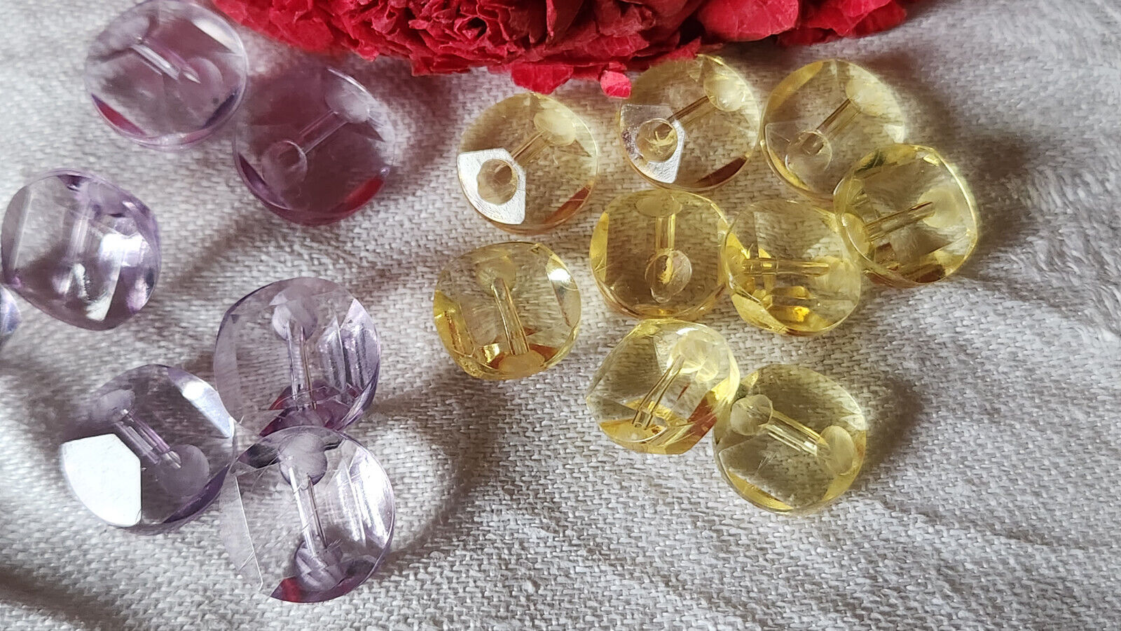 Lot 16  boutons vintage jaune violet 2 serie effet strass 1,1 et 1,3 cm ref 1261