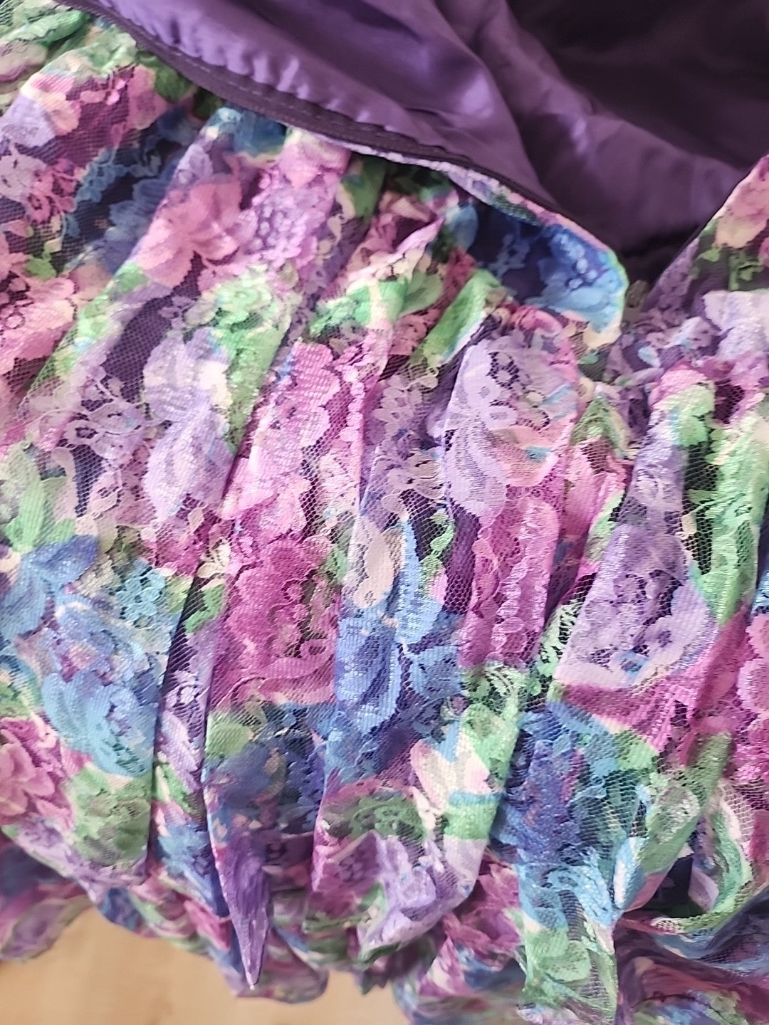 Kitch robe atypique violette vert dentelle jupon T38 Lina Innocenti ref portant