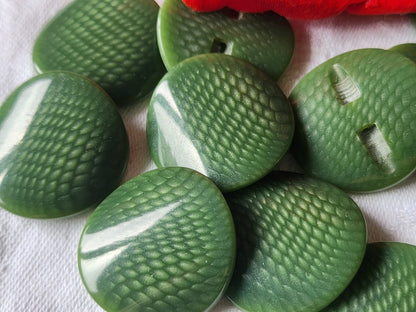 Lot 6 gros boutons ancien vert  motif courbé 2,7 cm pied ref 3548