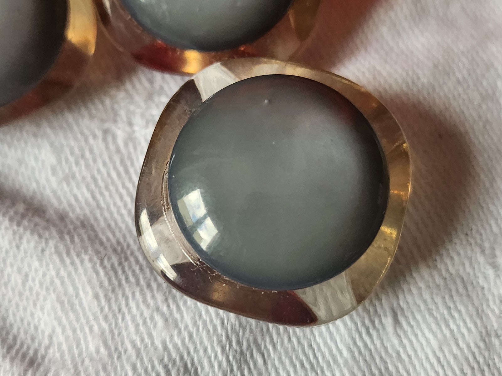 Trio boutons vintage volumineux à pied 2,3 cm gris ref 2268