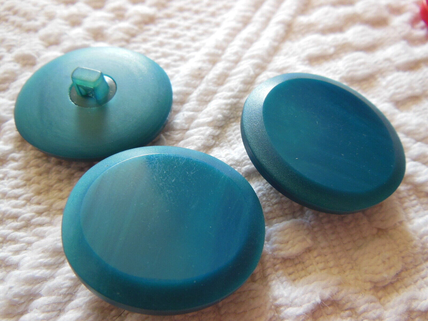 Trio boutons vintage bleu paon ovale à pied gros 2,4 sur 2,6 cm ref 136