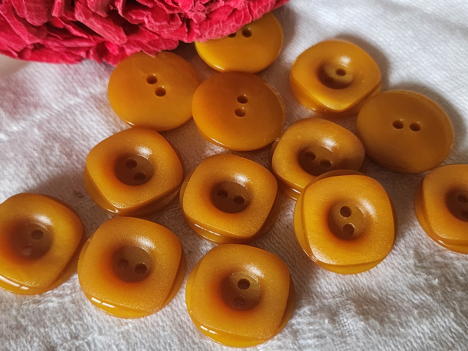 Lot 12 boutons vintage marron camel à trous 1,7 cm ref 5336