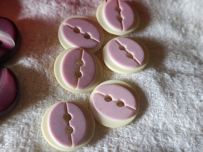 Lot 14 petits boutons vintage violet 2  series 1,4 cm ref 4721