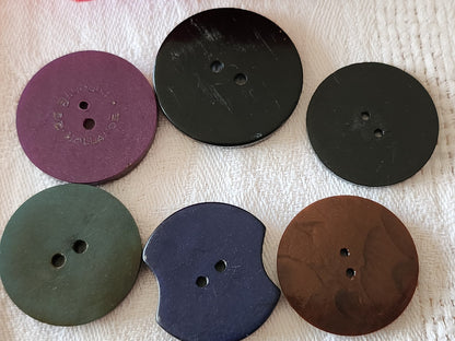 Lot 6 boutons ancien art deco bakelite plastique galalithe 2,5 / 2,9 cm ref 4023