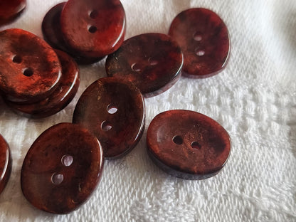 Lot 14 petits boutons vintage rouge moucheté ovale  1,2 sur 1,4 cm ref 2818